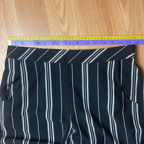 SOLD! Women’s Summer Pants, Rickies, Size: M, Color: black & white Stripes - Picture 14 of 15